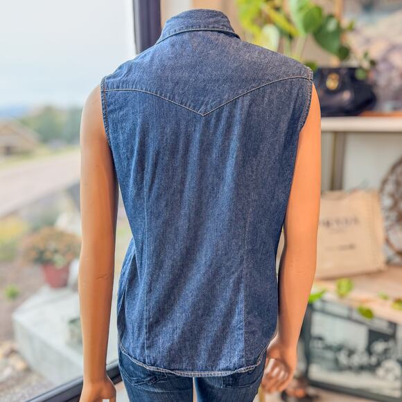 Adik+D, Floral Embroidered Denim Sleeveless Button Up Western Top-Women's Medium - Picture 3 of 10